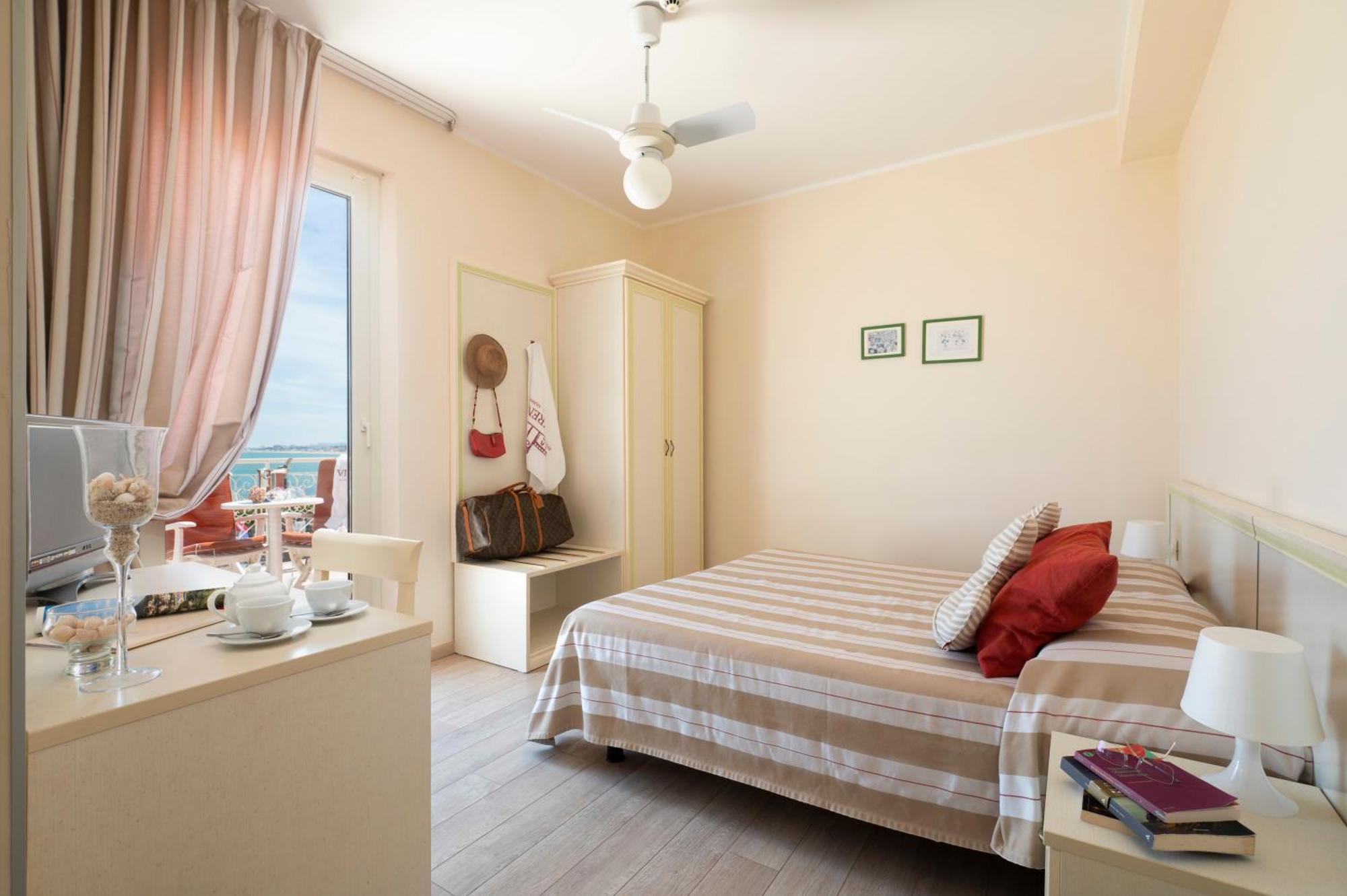 Hotel Villa Sirena נומאנה מראה חיצוני תמונה